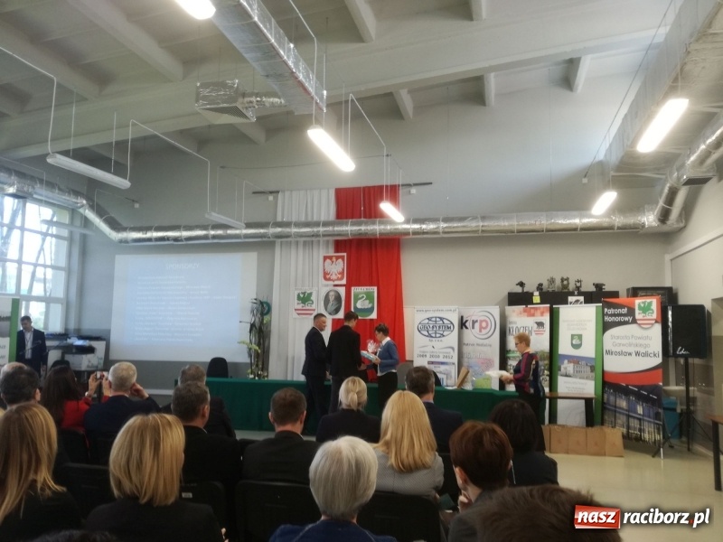 Zdjęcie w galerii na portalu naszraciborz.pl: Geodeta CKZiU nr 1 w krajowej czołówce wiadomości z regionu