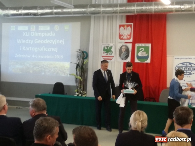 Zdjęcie w galerii na portalu naszraciborz.pl: Geodeta CKZiU nr 1 w krajowej czołówce wiadomości z regionu