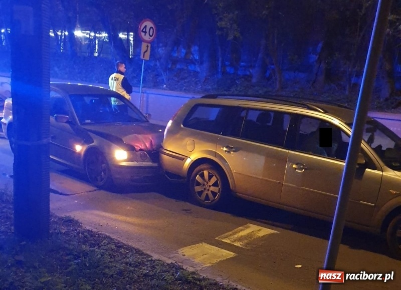 Zdjęcie w galerii na portalu naszraciborz.pl: Kolejne zdarzenie drogowe na skrzyżowaniu Głubczycka-Cegielniana-Starowiejska wiadomości z regionu