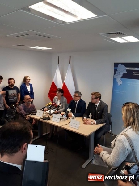 Zdjęcie w galerii na portalu naszraciborz.pl: Egzaminy gimnazjalne na Śląsku wydają się niezagrożone wiadomości z regionu