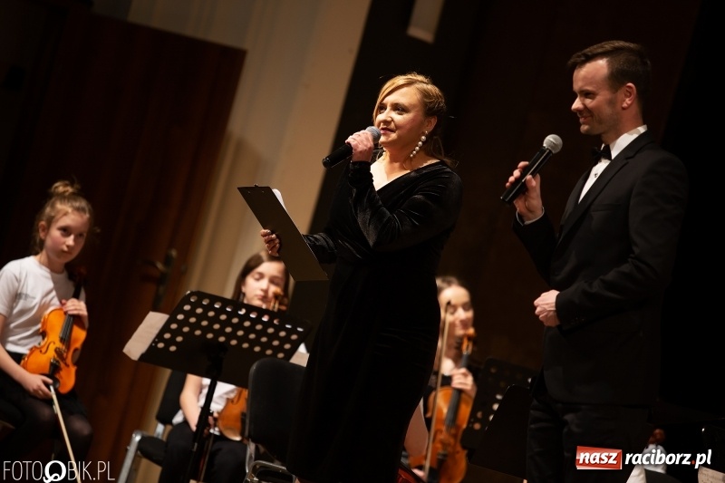 Zdjęcie w galerii na portalu naszraciborz.pl: Koncert uczniów PSM i Grupy MoCarta w RCK wiadomości z regionu