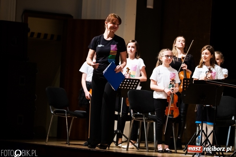 Zdjęcie w galerii na portalu naszraciborz.pl: Koncert uczniów PSM i Grupy MoCarta w RCK wiadomości z regionu
