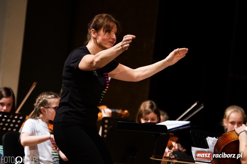 Zdjęcie w galerii na portalu naszraciborz.pl: Koncert uczniów PSM i Grupy MoCarta w RCK wiadomości z regionu