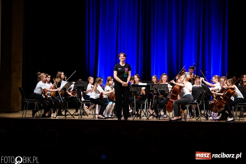 Zdjęcie w galerii na portalu naszraciborz.pl: Koncert uczniów PSM i Grupy MoCarta w RCK wiadomości z regionu
