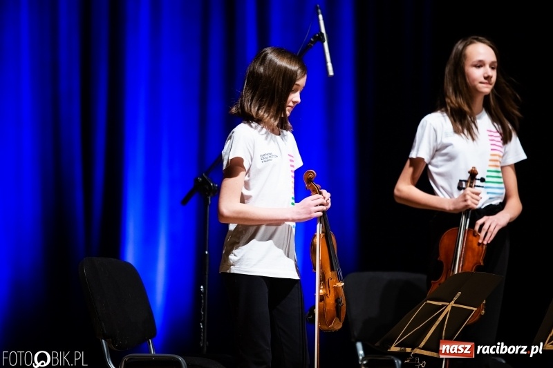 Zdjęcie w galerii na portalu naszraciborz.pl: Koncert uczniów PSM i Grupy MoCarta w RCK wiadomości z regionu