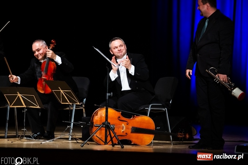 Zdjęcie w galerii na portalu naszraciborz.pl: Koncert uczniów PSM i Grupy MoCarta w RCK wiadomości z regionu