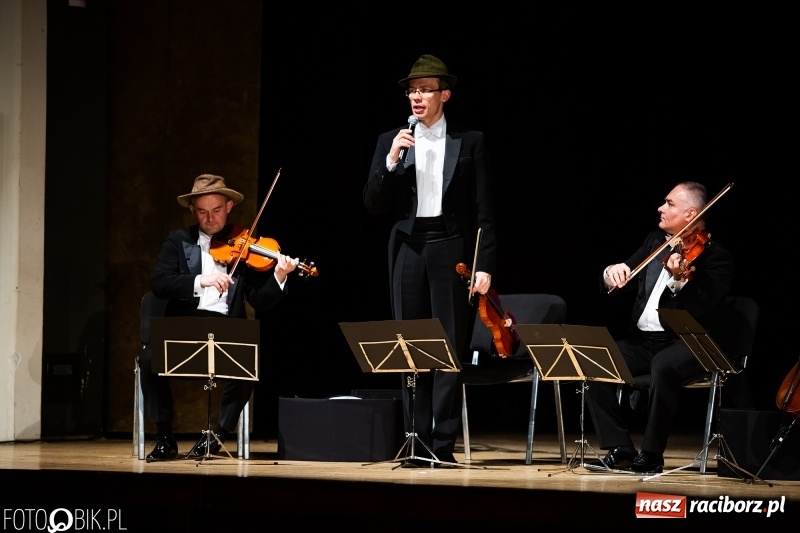 Zdjęcie w galerii na portalu naszraciborz.pl: Koncert uczniów PSM i Grupy MoCarta w RCK wiadomości z regionu
