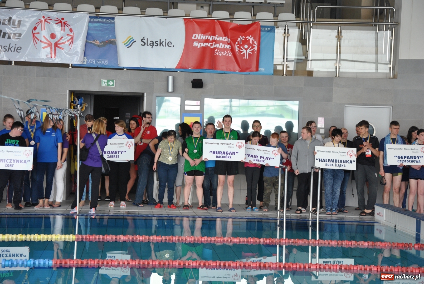 Zdjęcie w galerii na portalu naszraciborz.pl: Huragan Racibórz rządził na basenie w Zabrzu wiadomości z regionu