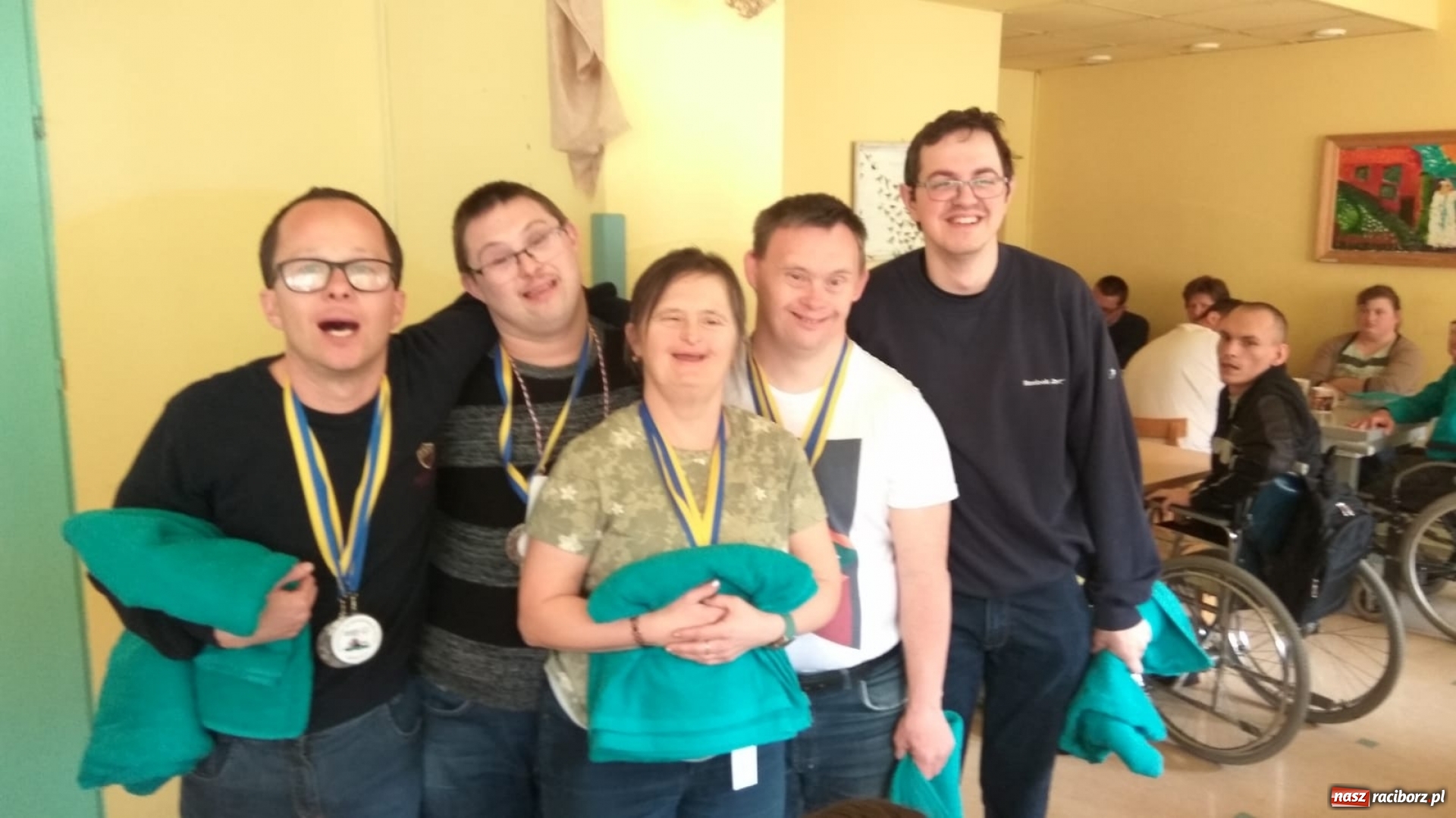 Zdjęcie w galerii na portalu naszraciborz.pl: Huragan Racibórz rządził na basenie w Zabrzu wiadomości z regionu