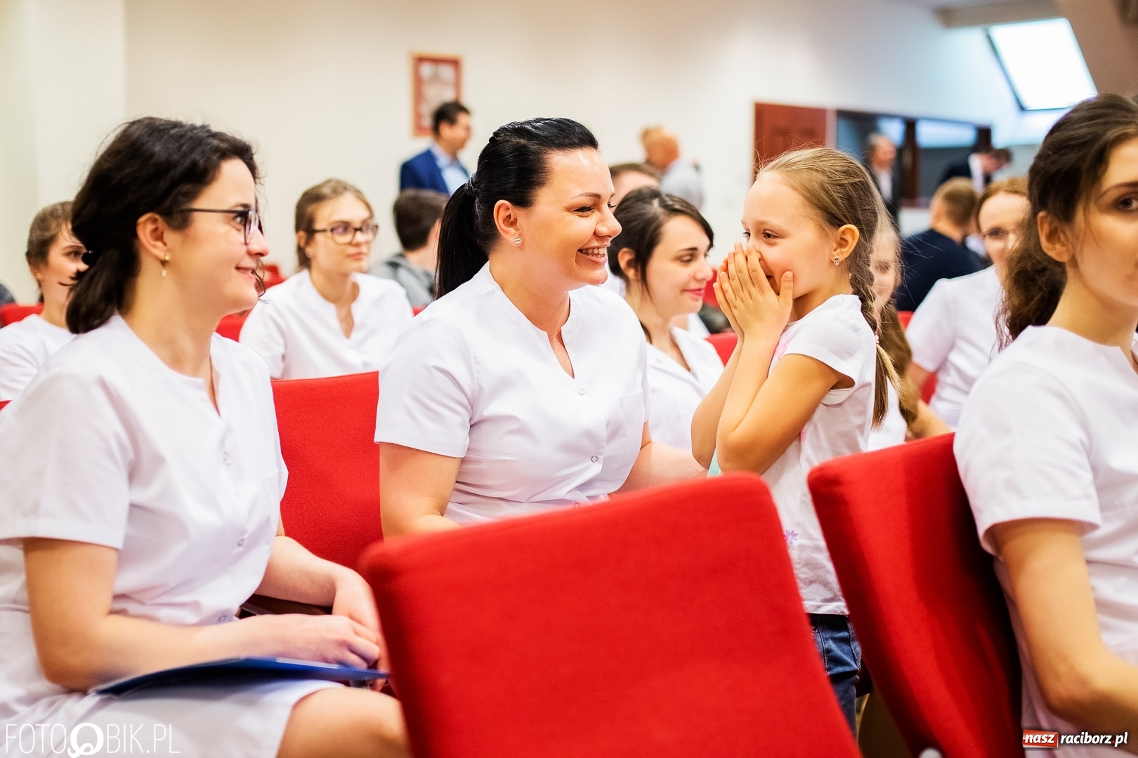 Zdjęcie w galerii na portalu naszraciborz.pl: Czepkowanie na raciborskim zamku. Drugie w historii PWSZ [FOTO i WIDEO] wiadomości z regionu