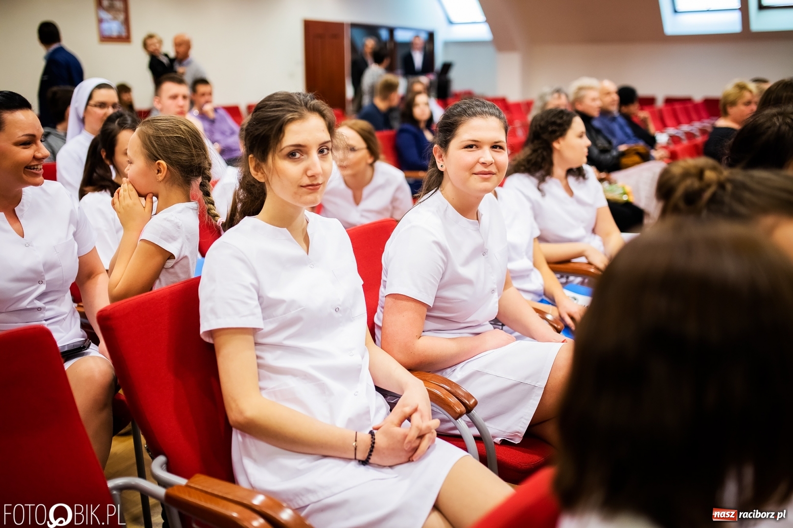 Zdjęcie w galerii na portalu naszraciborz.pl: Czepkowanie na raciborskim zamku. Drugie w historii PWSZ [FOTO i WIDEO] wiadomości z regionu