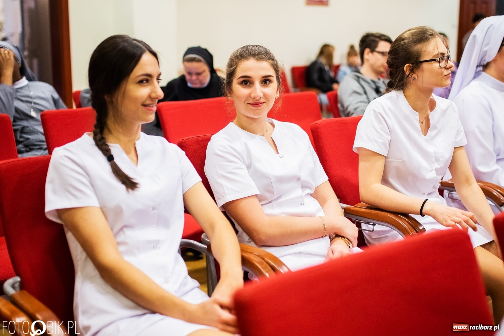 Zdjęcie w galerii na portalu naszraciborz.pl: Czepkowanie na raciborskim zamku. Drugie w historii PWSZ [FOTO i WIDEO] wiadomości z regionu