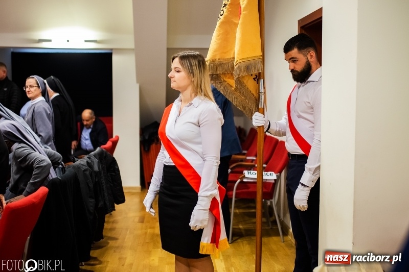 Zdjęcie w galerii na portalu naszraciborz.pl: Czepkowanie na raciborskim zamku. Drugie w historii PWSZ [FOTO i WIDEO] wiadomości z regionu