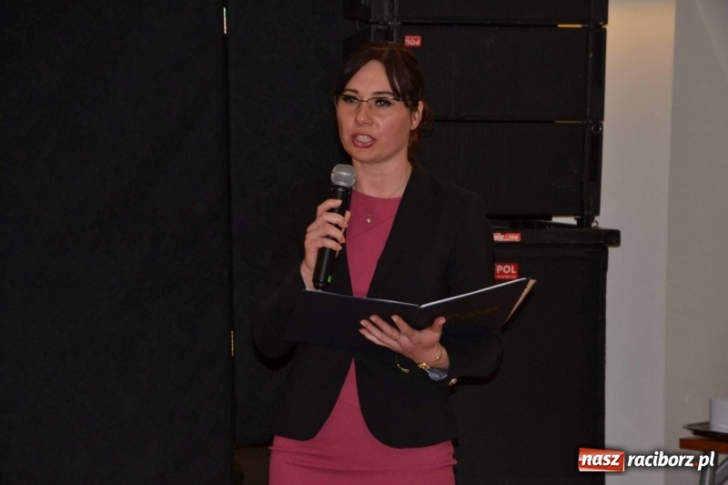 Zdjęcie w galerii na portalu naszraciborz.pl: Czepkowanie na raciborskim zamku. Drugie w historii PWSZ [FOTO i WIDEO] wiadomości z regionu