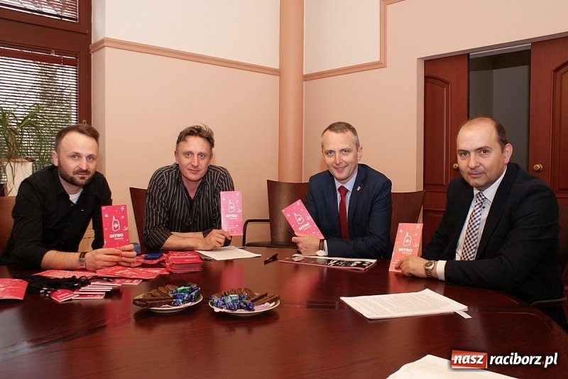 Zdjęcie w galerii na portalu naszraciborz.pl: 150 tys. zł na INTRO Festival. Miasto podpisało umowę  wiadomości z regionu