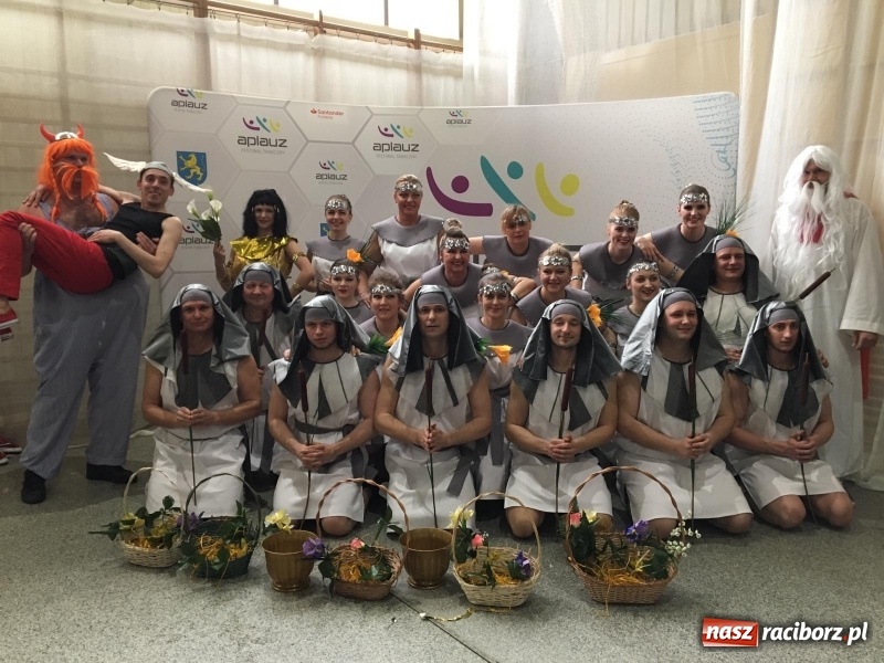 Zdjęcie w galerii na portalu naszraciborz.pl: Sukcesy tancerzy Źródła i Bajtla na Aplauzie 2019 wiadomości z regionu