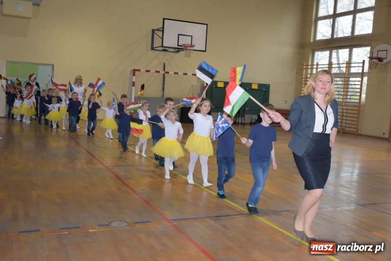 Zdjęcie w galerii na portalu naszraciborz.pl: Europrzedszkolaki w Zabełkowie [FOTO] wiadomości z regionu