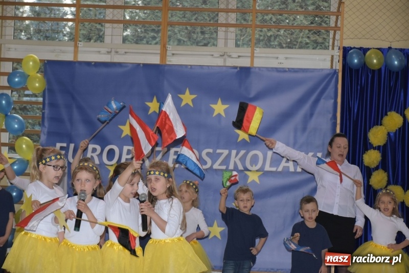 Zdjęcie w galerii na portalu naszraciborz.pl: Europrzedszkolaki w Zabełkowie [FOTO] wiadomości z regionu
