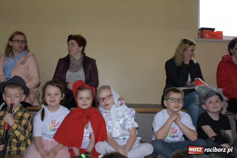 Zdjęcie w galerii na portalu naszraciborz.pl: Europrzedszkolaki w Zabełkowie [FOTO] wiadomości z regionu