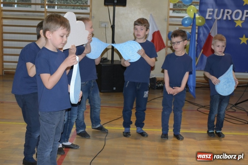 Zdjęcie w galerii na portalu naszraciborz.pl: Europrzedszkolaki w Zabełkowie [FOTO] wiadomości z regionu