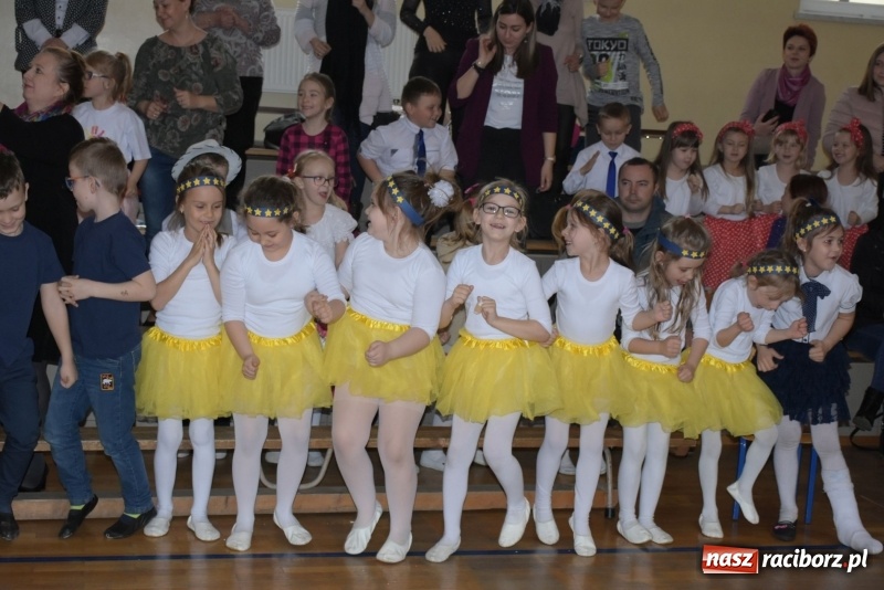 Zdjęcie w galerii na portalu naszraciborz.pl: Europrzedszkolaki w Zabełkowie [FOTO] wiadomości z regionu