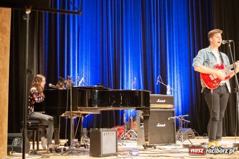 Zdjęcie w galerii na portalu naszraciborz.pl: Eliminacje do Raciborskiej Giełdy Talentów w Raciborskim Centrum Kultury wiadomości z regionu