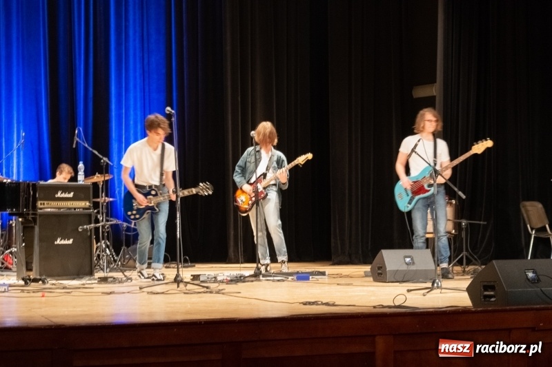 Zdjęcie w galerii na portalu naszraciborz.pl: Eliminacje do Raciborskiej Giełdy Talentów w Raciborskim Centrum Kultury wiadomości z regionu