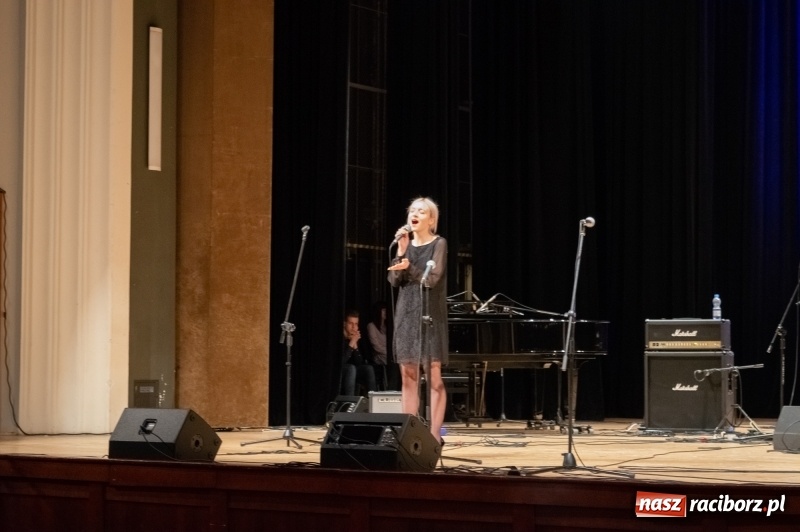 Zdjęcie w galerii na portalu naszraciborz.pl: Eliminacje do Raciborskiej Giełdy Talentów w Raciborskim Centrum Kultury wiadomości z regionu