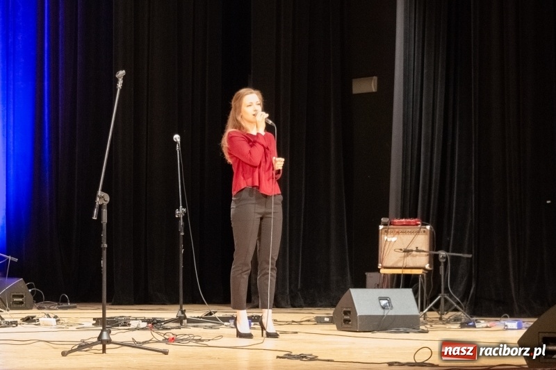 Zdjęcie w galerii na portalu naszraciborz.pl: Eliminacje do Raciborskiej Giełdy Talentów w Raciborskim Centrum Kultury wiadomości z regionu