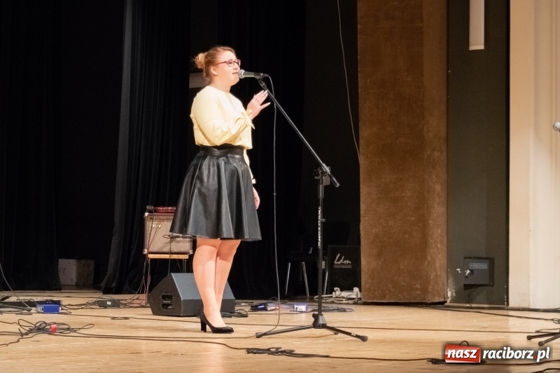 Zdjęcie w galerii na portalu naszraciborz.pl: Eliminacje do Raciborskiej Giełdy Talentów w Raciborskim Centrum Kultury wiadomości z regionu