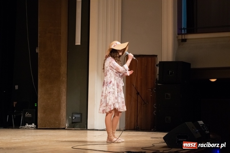 Zdjęcie w galerii na portalu naszraciborz.pl: Eliminacje do Raciborskiej Giełdy Talentów w Raciborskim Centrum Kultury wiadomości z regionu