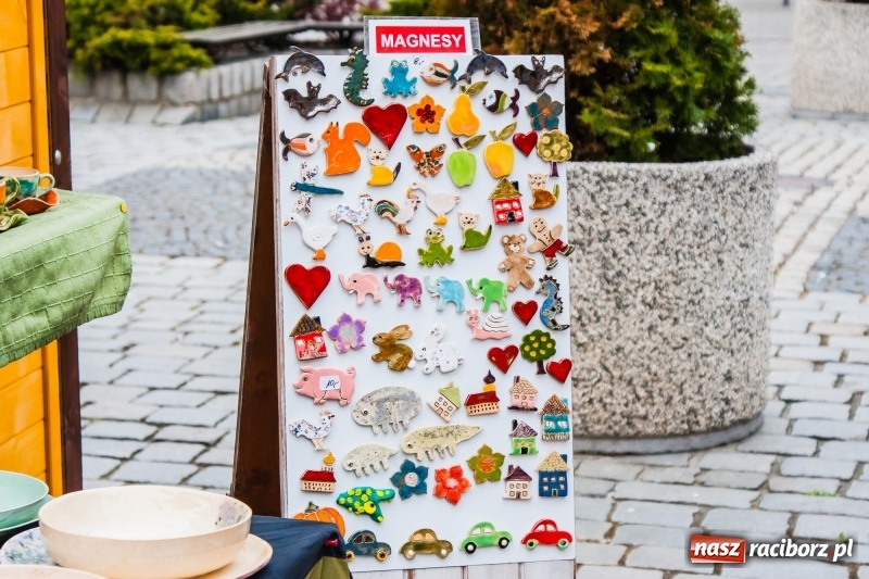 Zdjęcie w galerii na portalu naszraciborz.pl: Na Rynku rozpoczął się raciborski Jarmark Wielkanocny. Potrwa do niedzieli wiadomości z regionu