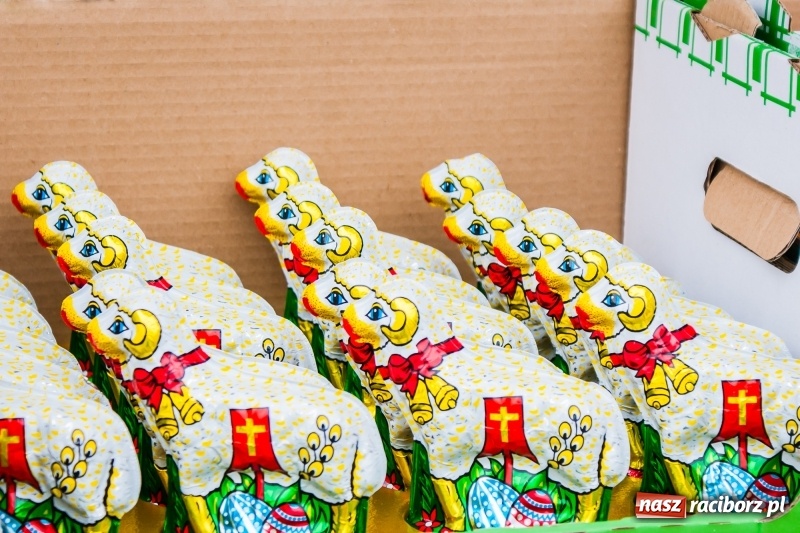 Zdjęcie w galerii na portalu naszraciborz.pl: Na Rynku rozpoczął się raciborski Jarmark Wielkanocny. Potrwa do niedzieli wiadomości z regionu