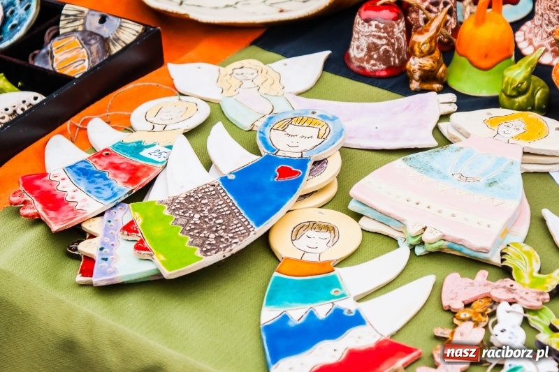 Zdjęcie w galerii na portalu naszraciborz.pl: Na Rynku rozpoczął się raciborski Jarmark Wielkanocny. Potrwa do niedzieli wiadomości z regionu