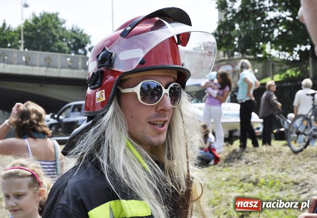 Zdjęcie w galerii na portalu naszraciborz.pl: Pływadło na PROTEST wiadomości z regionu