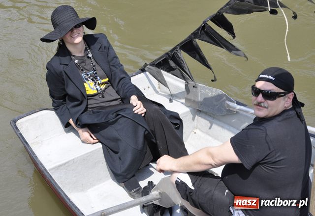 Zdjęcie w galerii na portalu naszraciborz.pl: Pływadło na PROTEST wiadomości z regionu