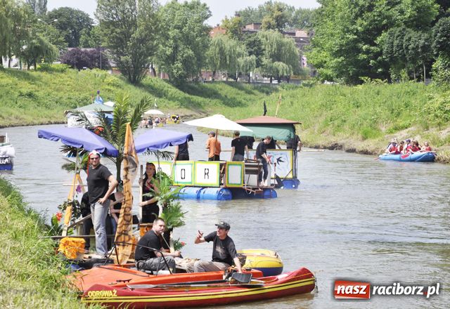 Zdjęcie w galerii na portalu naszraciborz.pl: Pływadło na PROTEST wiadomości z regionu