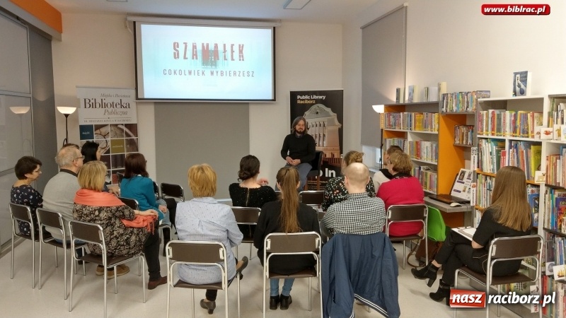 Zdjęcie w galerii na portalu naszraciborz.pl: Scenarzysta gry Wiedźmin gościł w raciborskiej bibliotece wiadomości z regionu