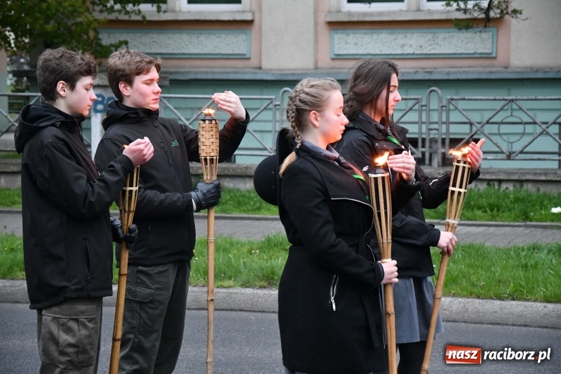 Zdjęcie w galerii na portalu naszraciborz.pl: Droga krzyżowa ulicami Raciborza wiadomości z regionu
