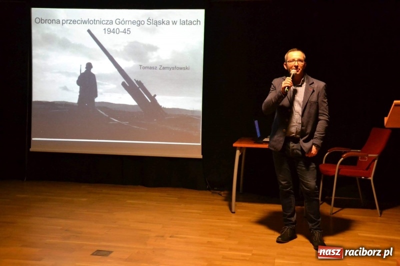 Zdjęcie w galerii na portalu naszraciborz.pl: Prelekcja Tomasza Zamysłowskiego na Zamku Piastowskim  wiadomości z regionu