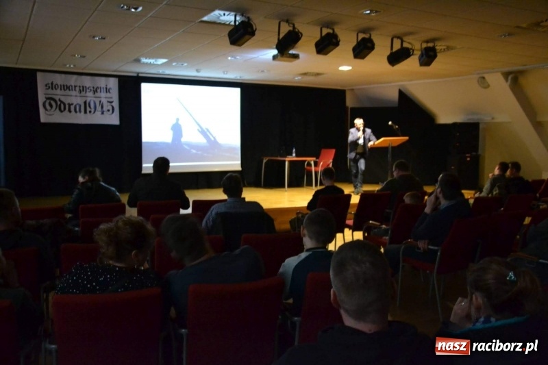 Zdjęcie w galerii na portalu naszraciborz.pl: Prelekcja Tomasza Zamysłowskiego na Zamku Piastowskim  wiadomości z regionu