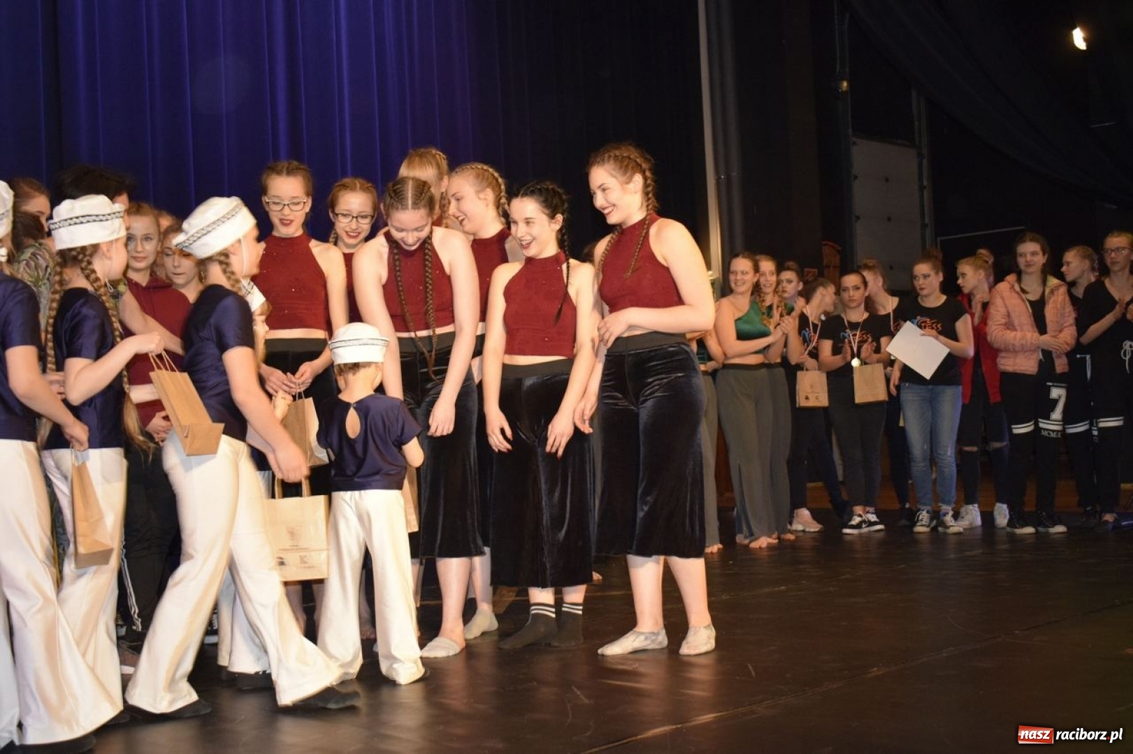 Zdjęcie w galerii na portalu naszraciborz.pl: Małe formy taneczne królowały w Kuźni Raciborskiej  wiadomości z regionu