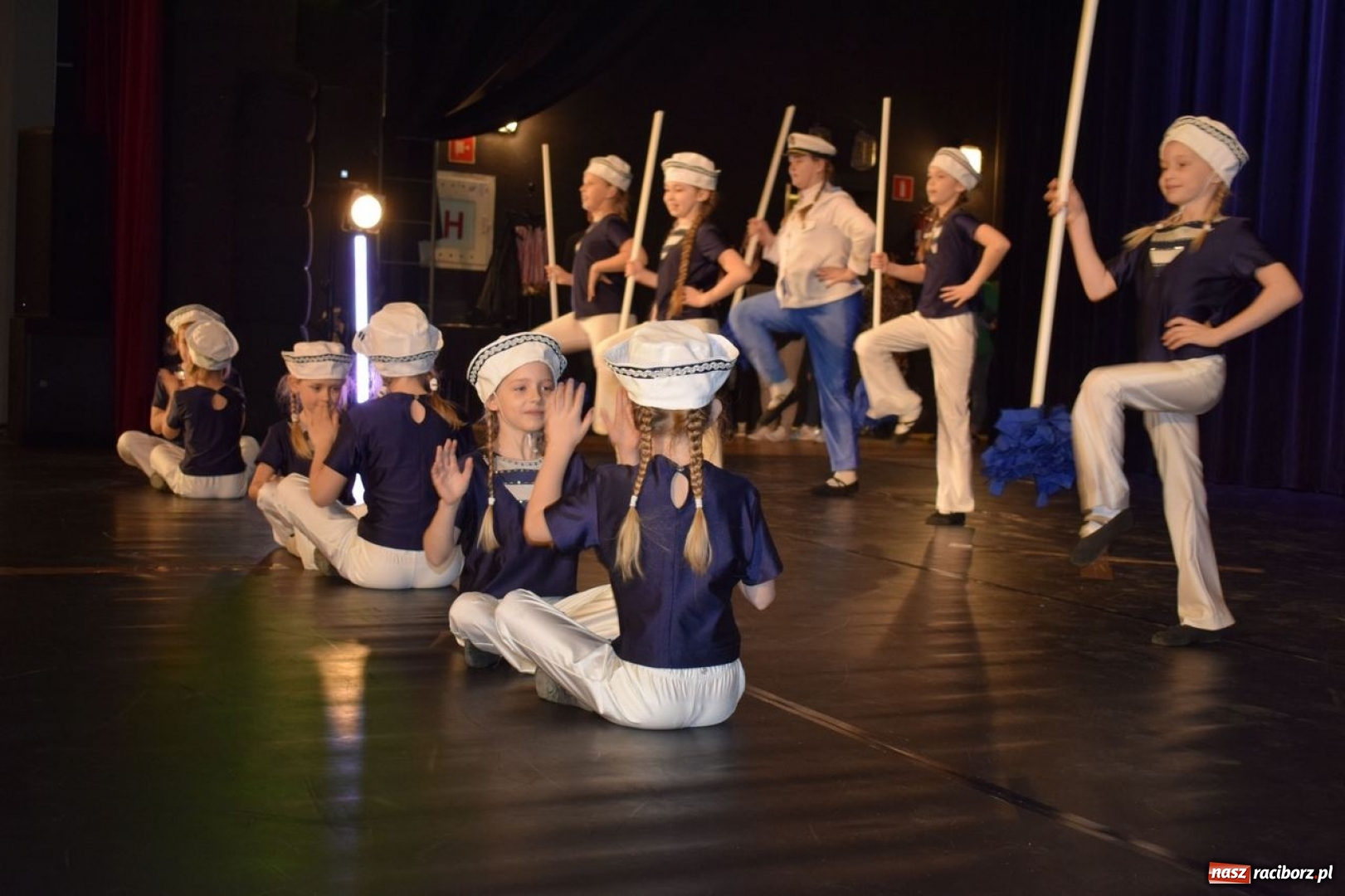 Zdjęcie w galerii na portalu naszraciborz.pl: Małe formy taneczne królowały w Kuźni Raciborskiej  wiadomości z regionu