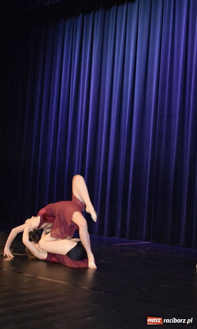 Zdjęcie w galerii na portalu naszraciborz.pl: Małe formy taneczne królowały w Kuźni Raciborskiej  wiadomości z regionu