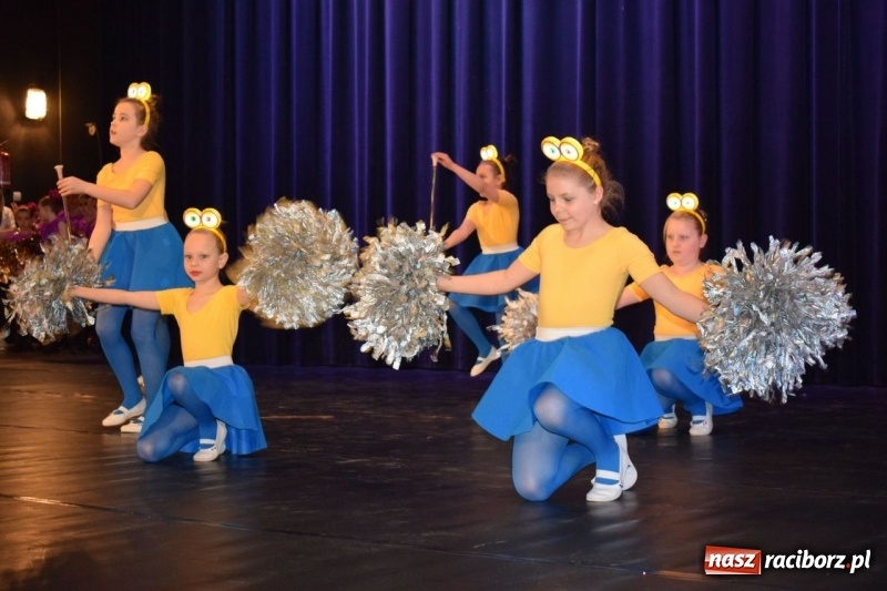 Zdjęcie w galerii na portalu naszraciborz.pl: Małe formy taneczne królowały w Kuźni Raciborskiej  wiadomości z regionu