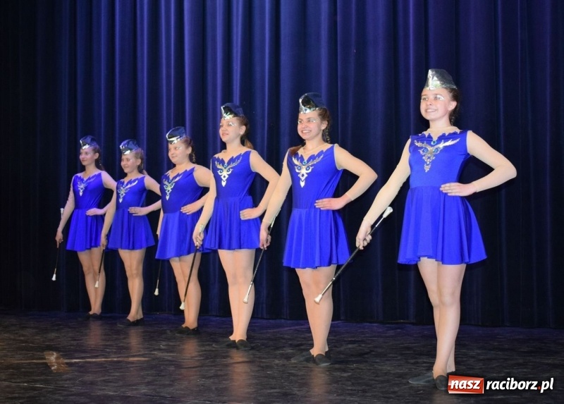 Zdjęcie w galerii na portalu naszraciborz.pl: Małe formy taneczne królowały w Kuźni Raciborskiej  wiadomości z regionu