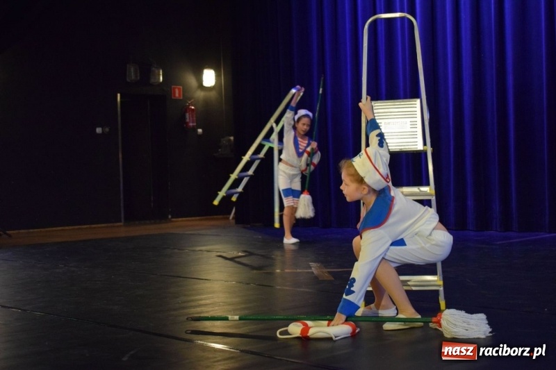 Zdjęcie w galerii na portalu naszraciborz.pl: Małe formy taneczne królowały w Kuźni Raciborskiej  wiadomości z regionu