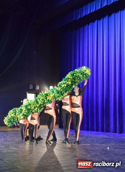 Zdjęcie w galerii na portalu naszraciborz.pl: Małe formy taneczne królowały w Kuźni Raciborskiej  wiadomości z regionu