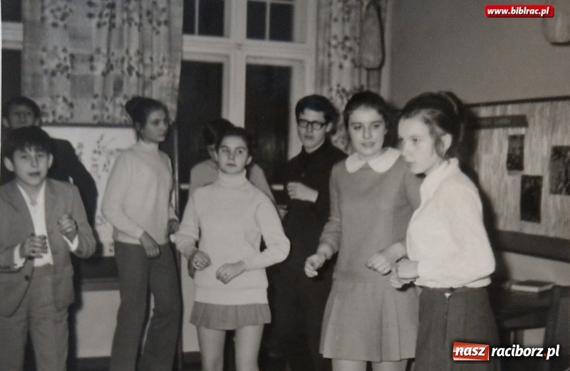 Zdjęcie w galerii na portalu naszraciborz.pl: Magiczne lata 60. i 70. w Raciborzu. Rozpoznacie się na zdjęciach?  wiadomości z regionu