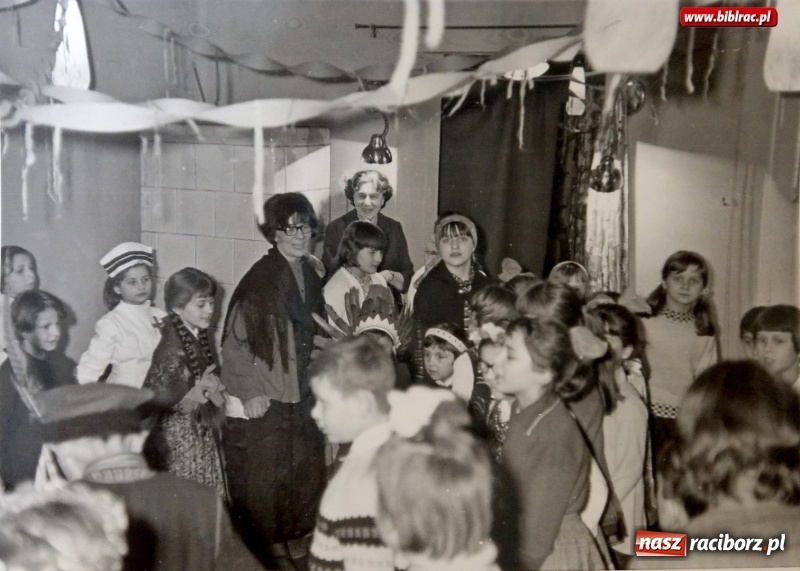 Zdjęcie w galerii na portalu naszraciborz.pl: Magiczne lata 60. i 70. w Raciborzu. Rozpoznacie się na zdjęciach?  wiadomości z regionu